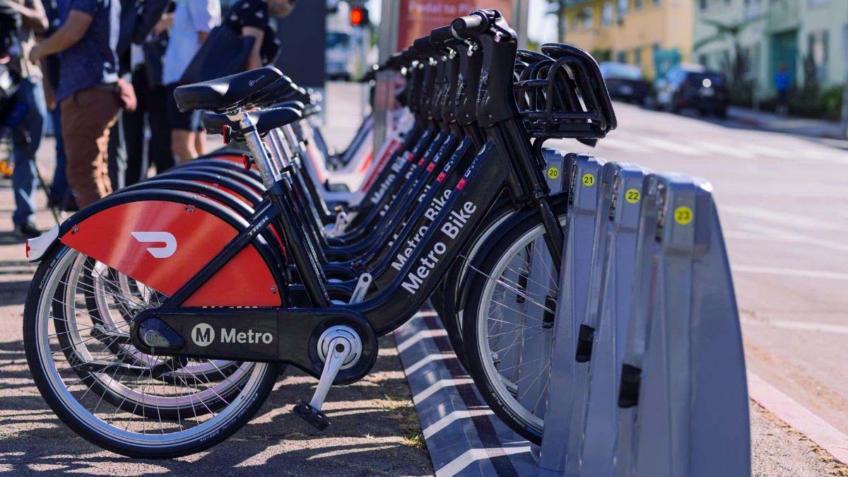 Metro Bike Share Returns to North Hollywood