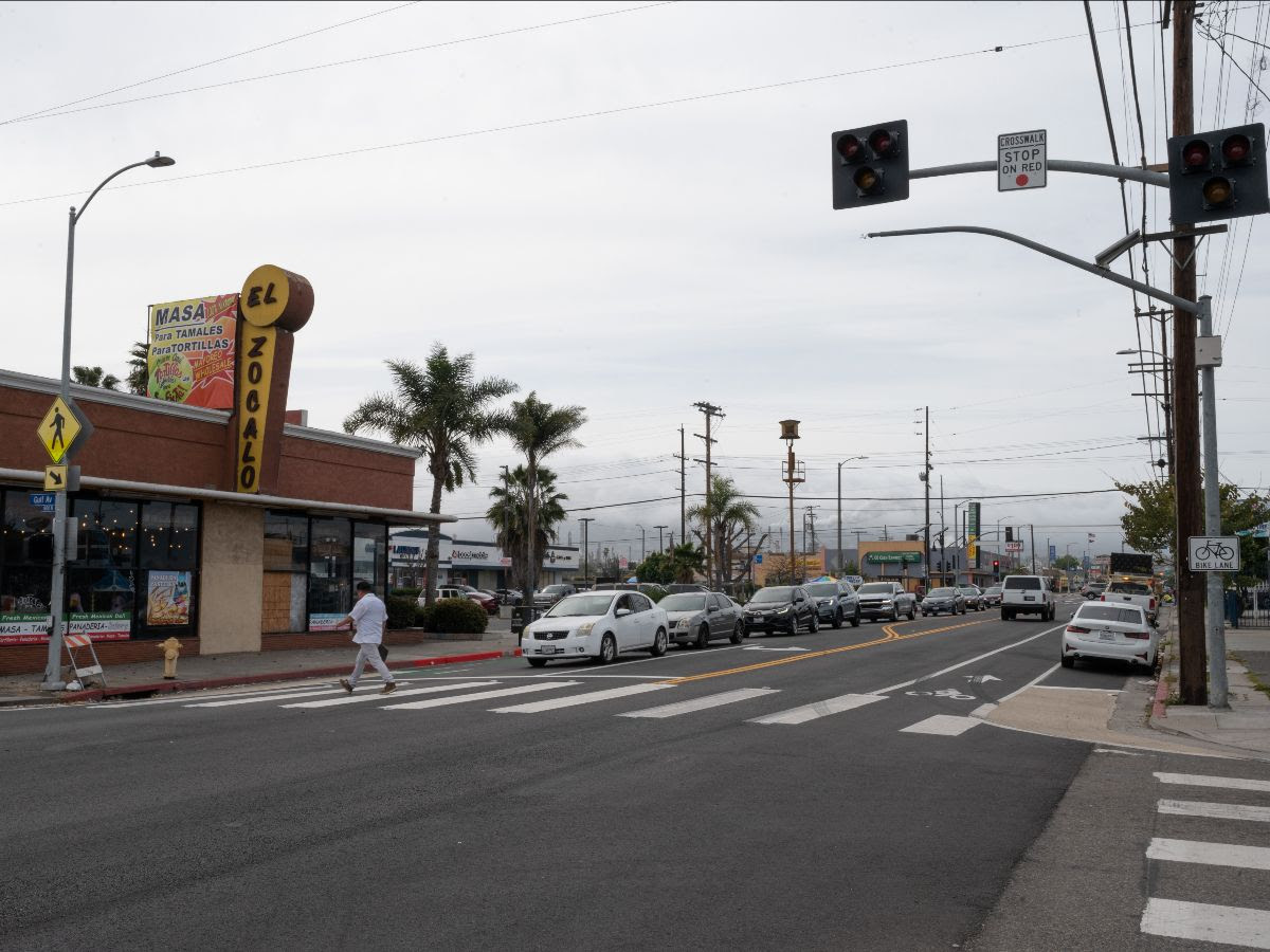Img New HAWK Signals Installed In LA Neighborhoods
