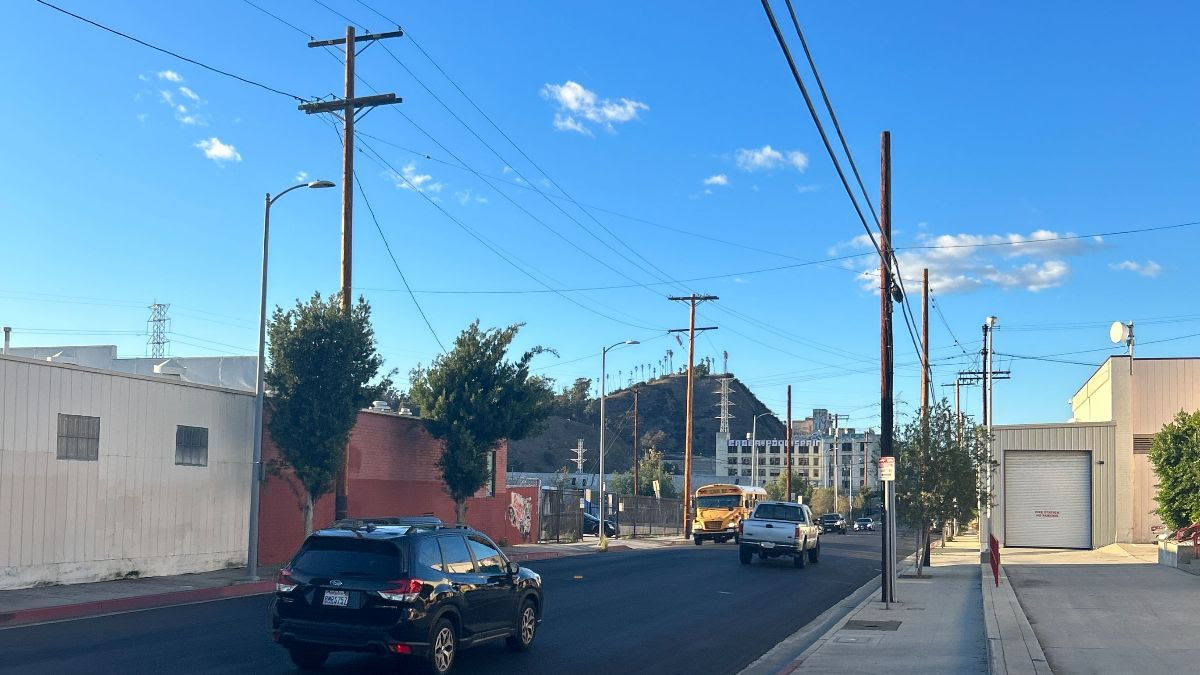 New Bike Lane and Upgrades To Avenue 19- Albion to San Fernando Rd