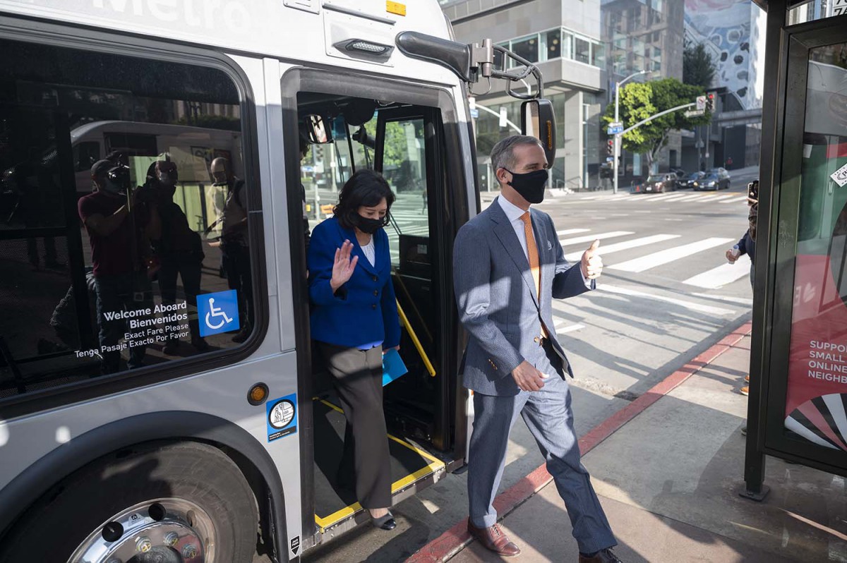 LADOT LAUNCHES NEW PRIORITY BUS LANES IN DOWNTOWN LOS ANGELES